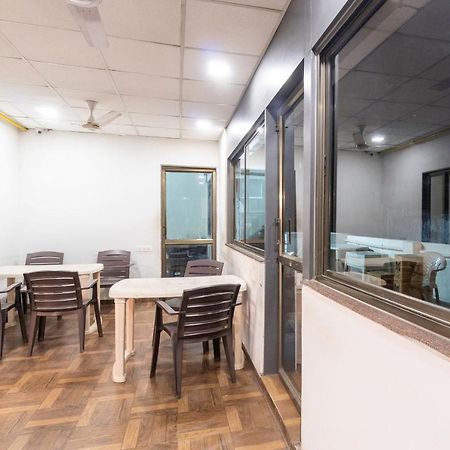 Oyo 13535 Aakash Hotel Ahmedabad Eksteriør billede