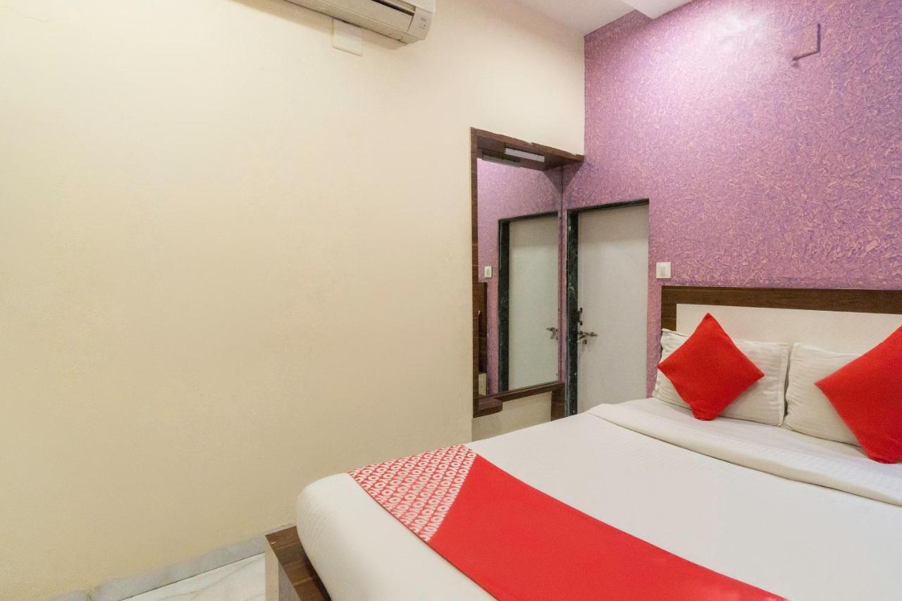 Oyo 13535 Aakash Hotel Ahmedabad Eksteriør billede