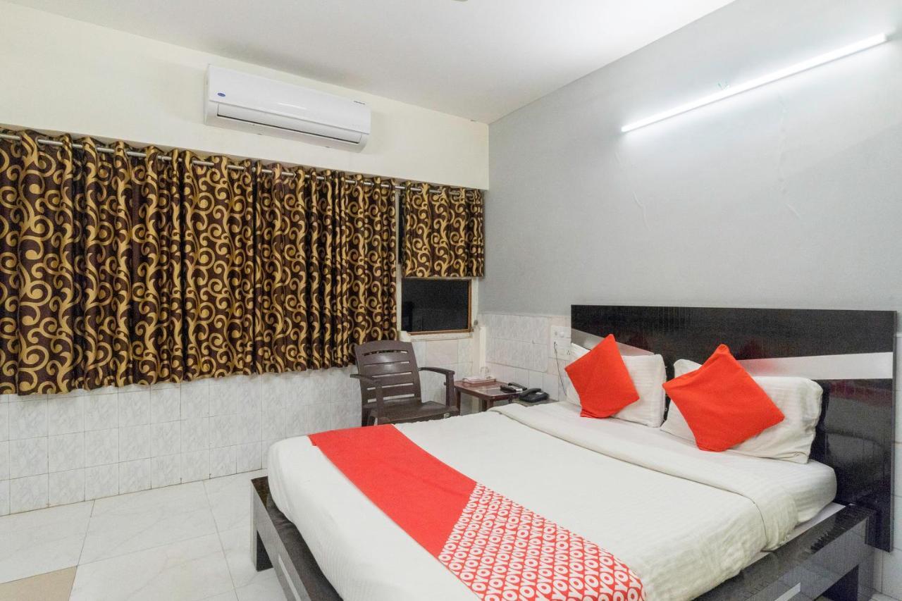 Oyo 13535 Aakash Hotel Ahmedabad Eksteriør billede