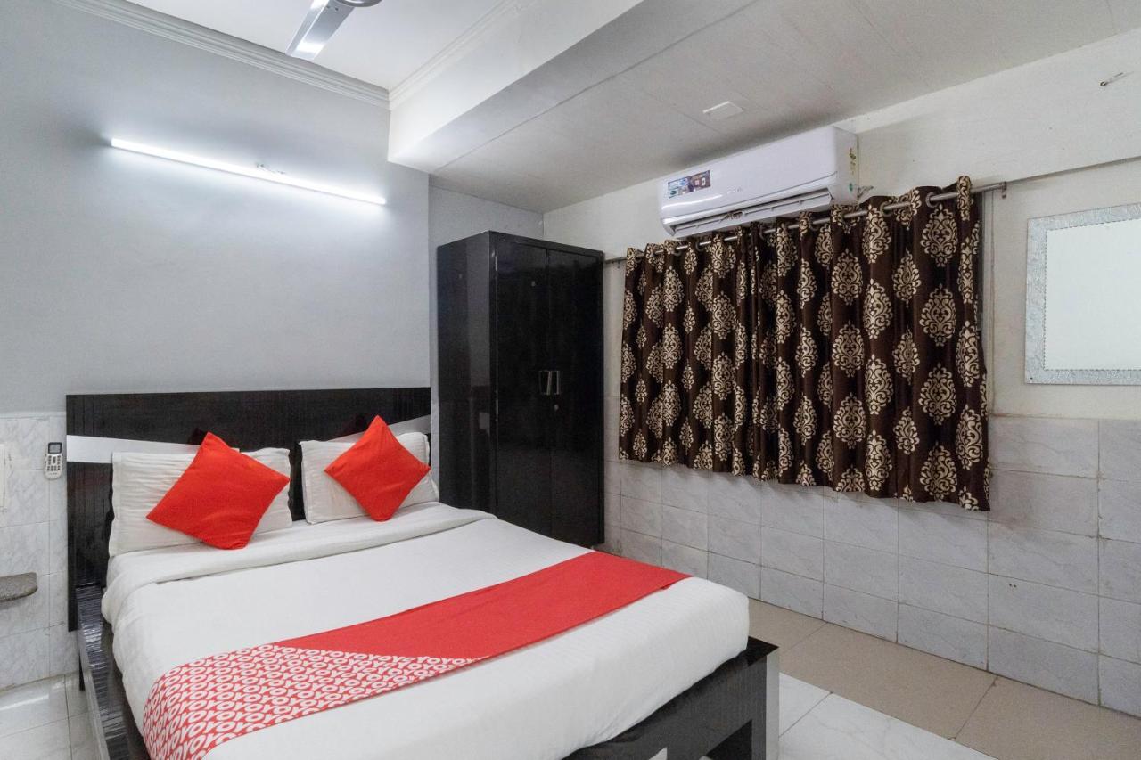 Oyo 13535 Aakash Hotel Ahmedabad Eksteriør billede